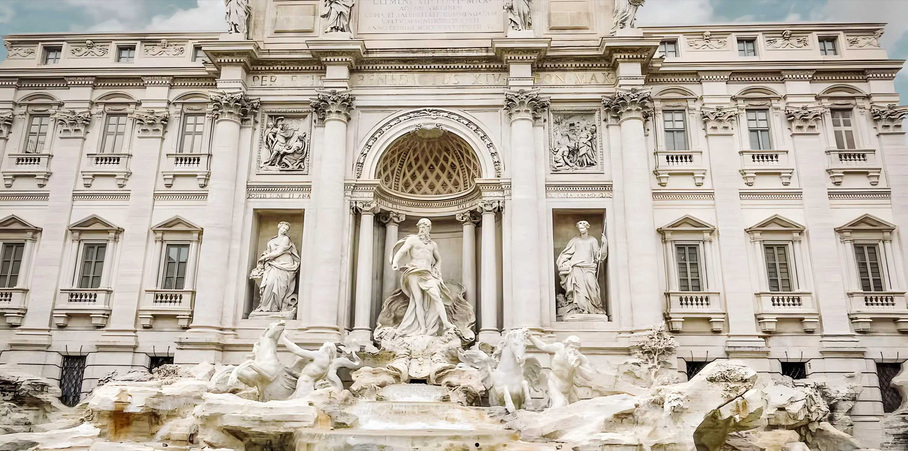 trevi fountain 2.avif